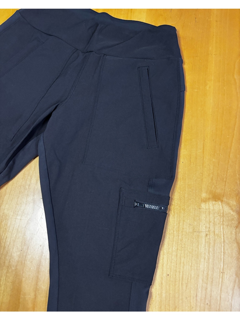 Athleta Headlands Hybrid Cargo Tight High Rise Hiking Pants Black 353474 - Picture 2 of 6